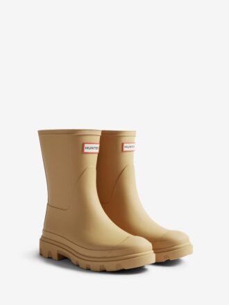 HUNTER DOWNPOUR SHORT BOOT-BISCUIT